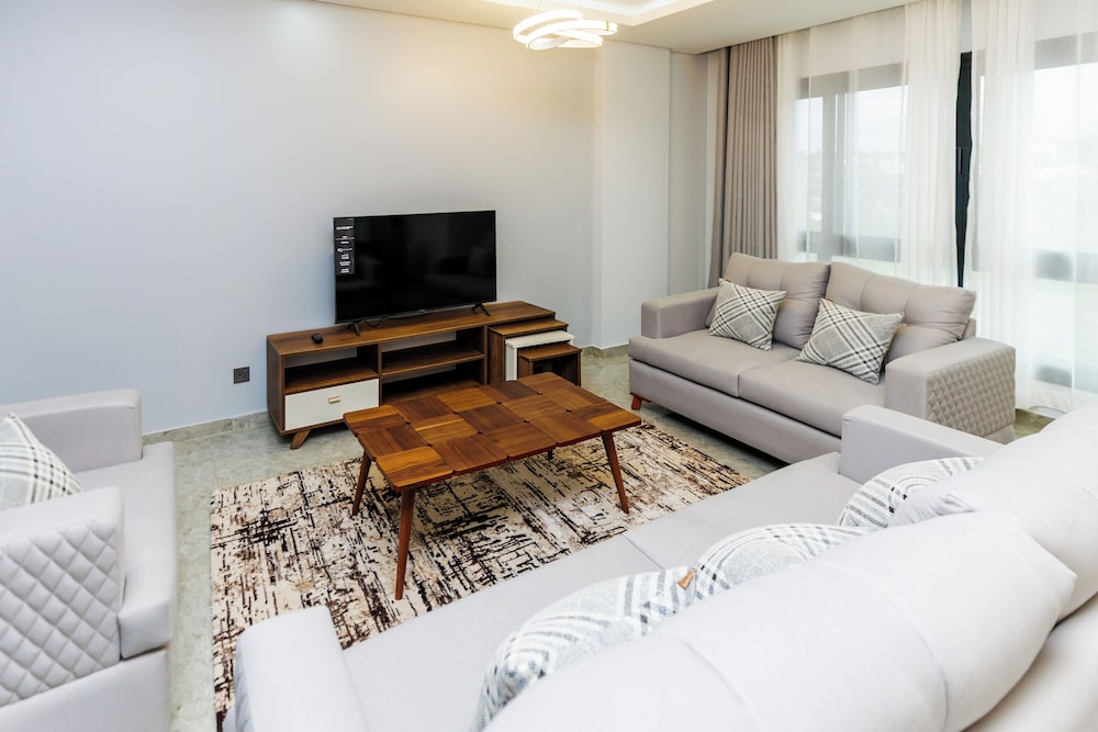 Panoramic Apartment, Balcony, Hill View