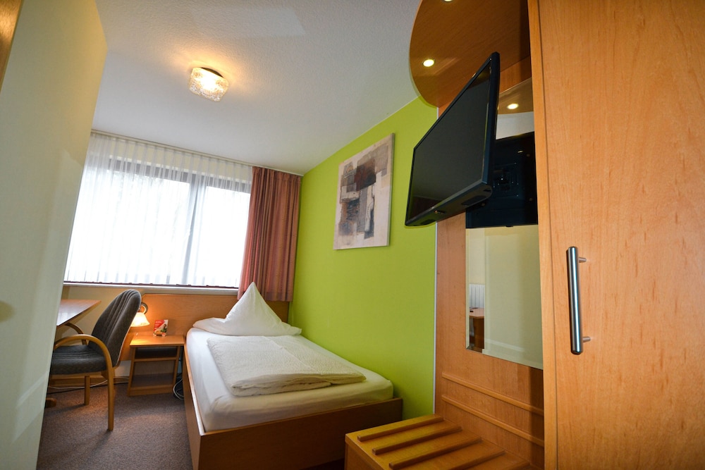 Basic Single Room photo 1