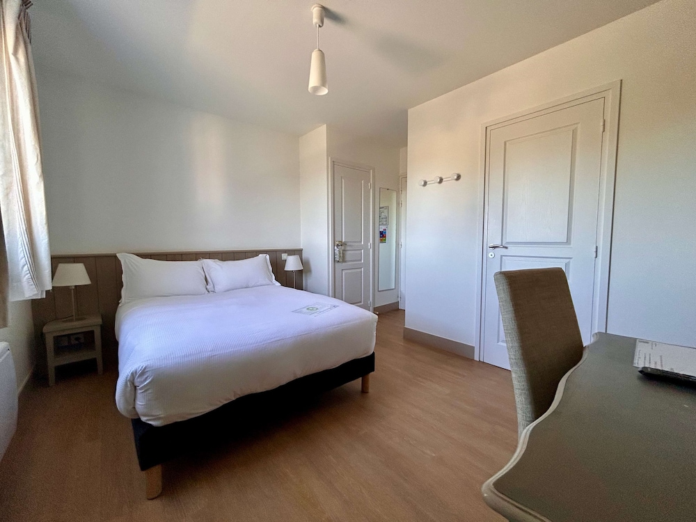 Double Room - Photo 5