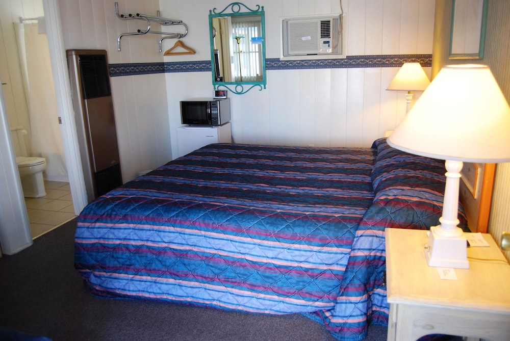 Standard Room, 1 King Bed photo 1