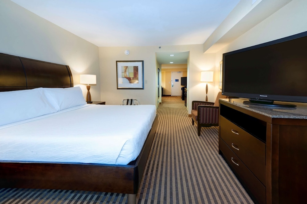 Junior Suite, 1 King Bed photo 3