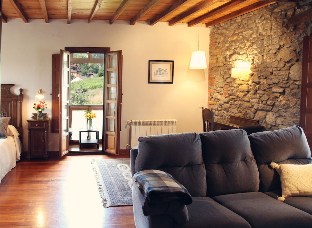 Suite, Balcony, Valley View