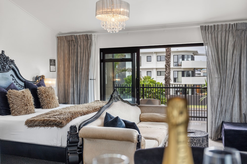 Bath Suite - Photo 14