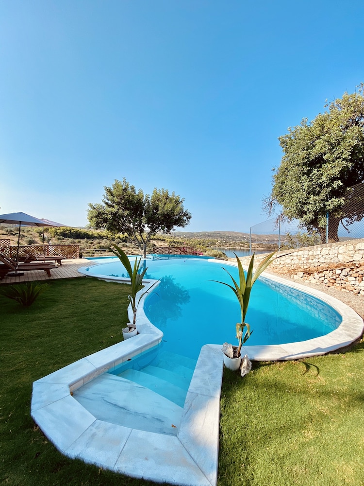 Luxury Villa, Private Pool,  Panoramic Sea View photo 2