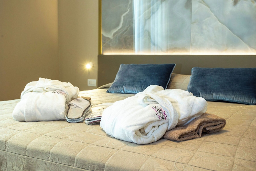 Suite - Photo 12