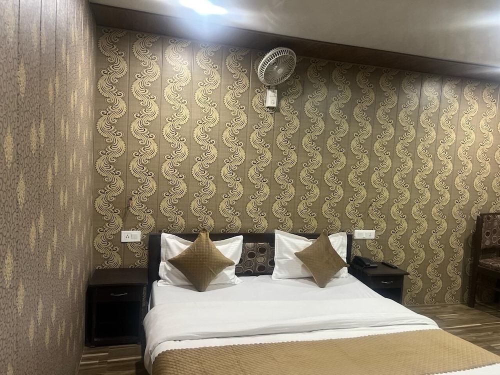 Deluxe Room - Photo 7