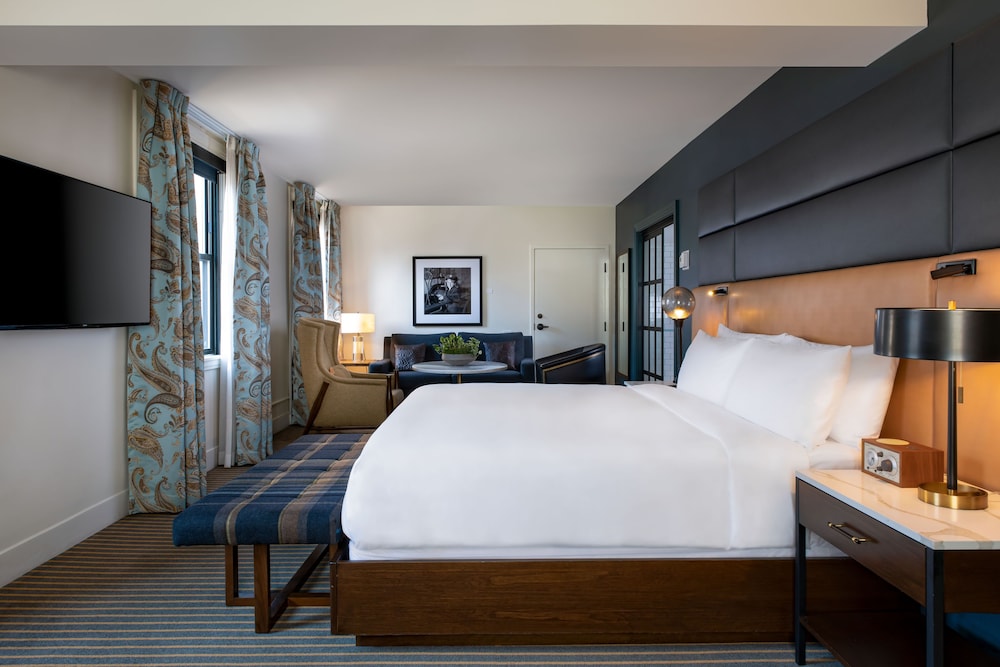 Junior Suite, 1 King Bed (View) - Photo 2
