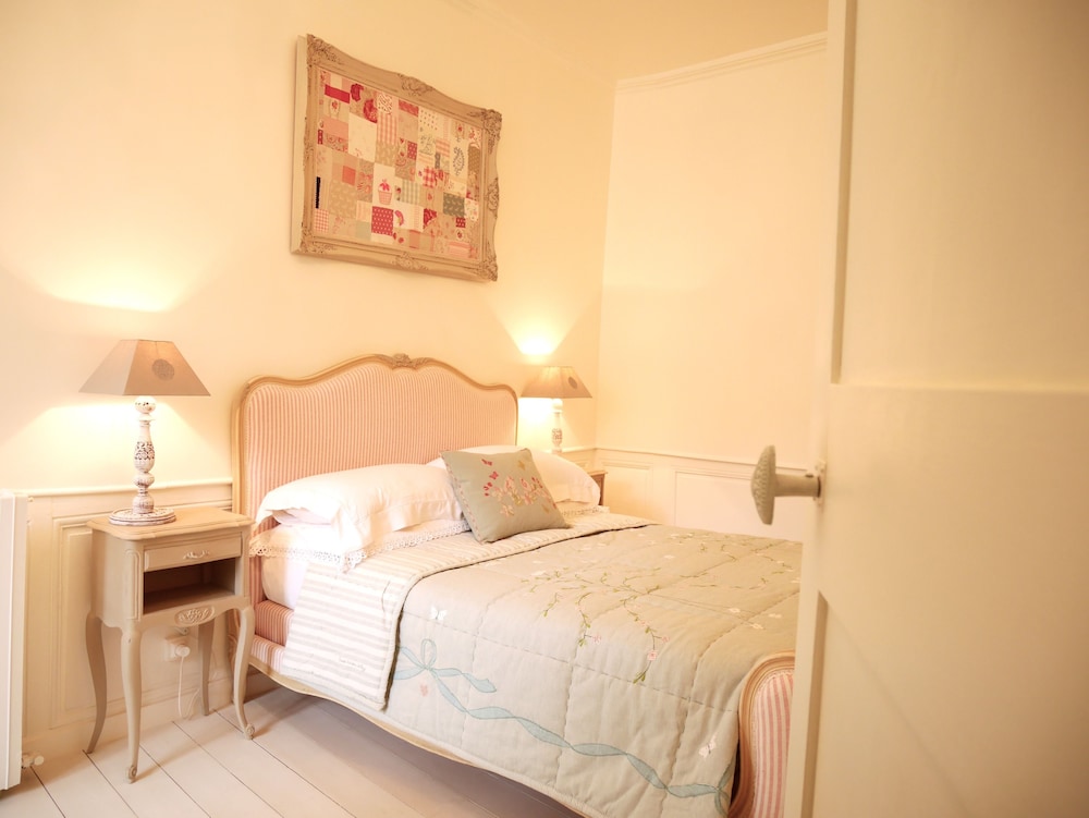 Romantic Room (The French Room) photo 3