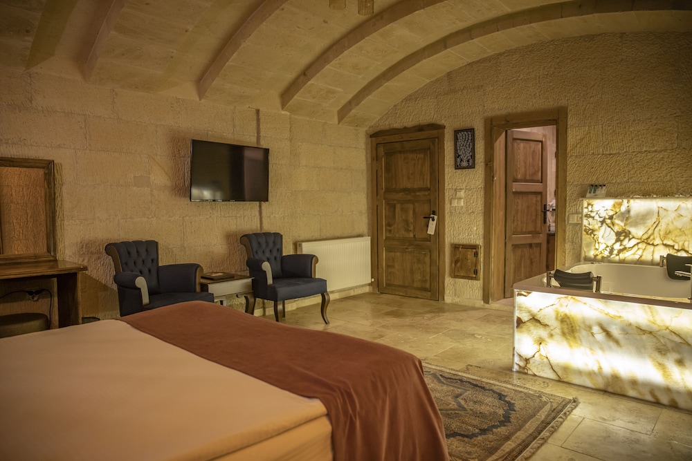 Exclusive Room without Window (Jacuzzi) - Photo 8