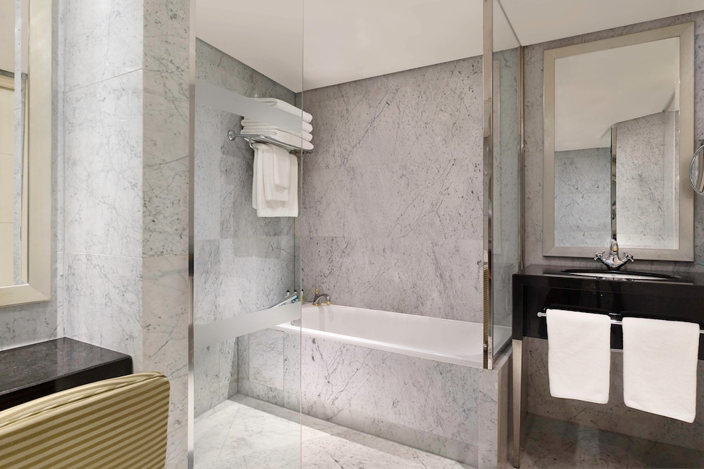 Suite, 2 Bedrooms photo 2