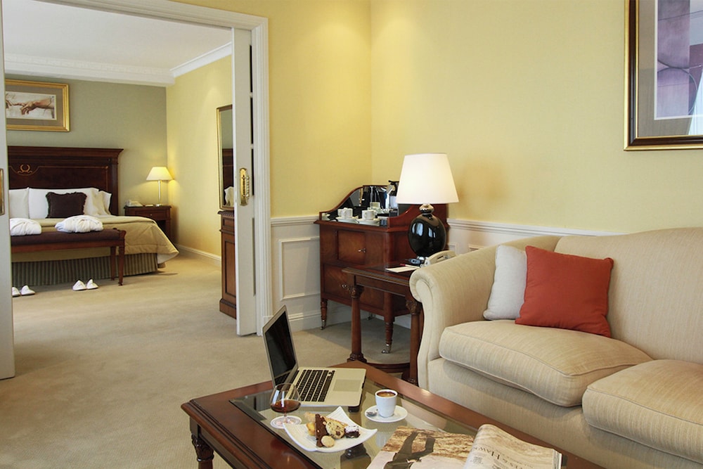 Club Suite