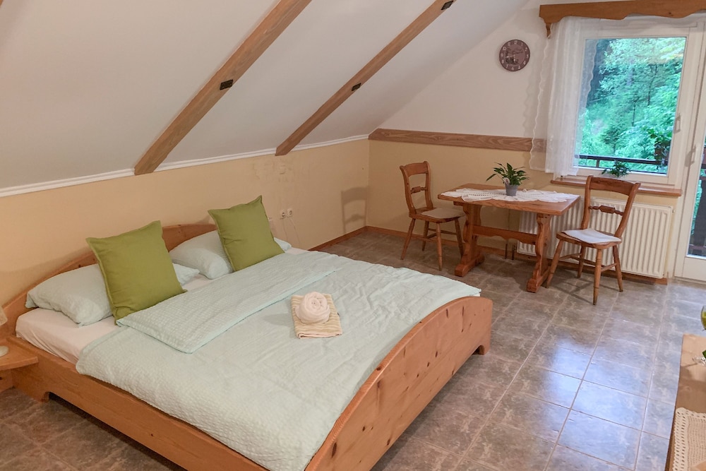 Classic Room, Mountainside photo 3