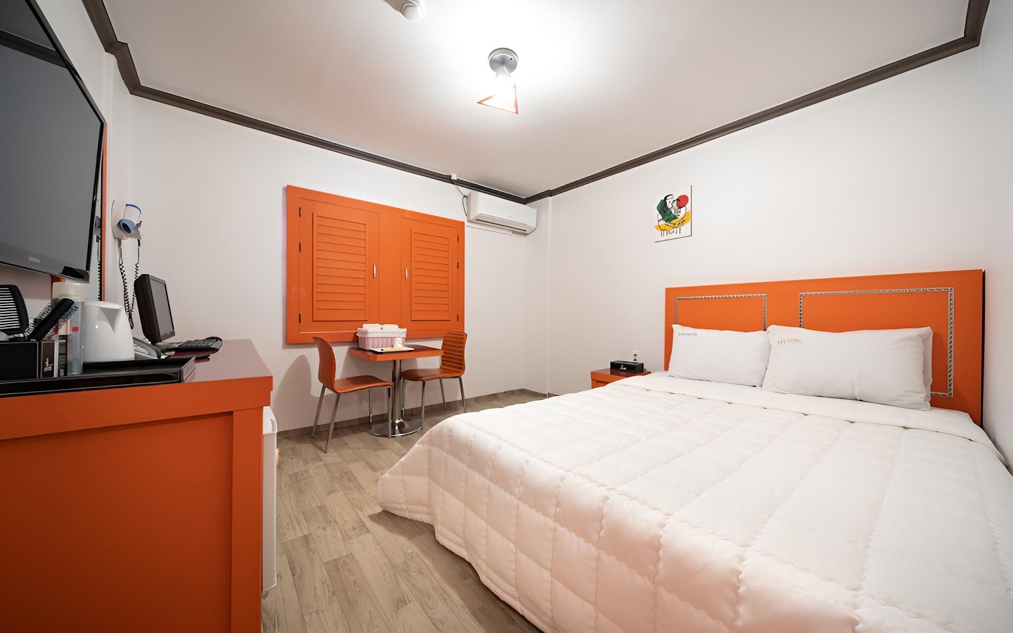 Room (Standard Room) - Photo 1