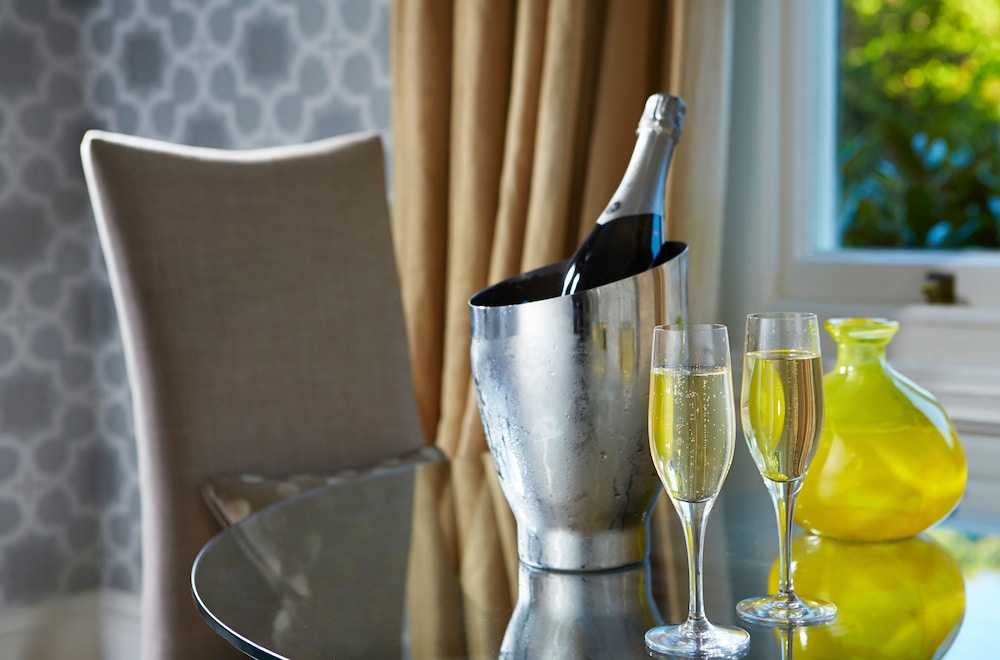 Traditional Suite photo 2