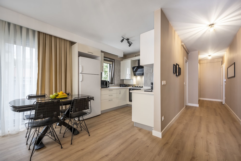 Corner Queen Suite photo 3
