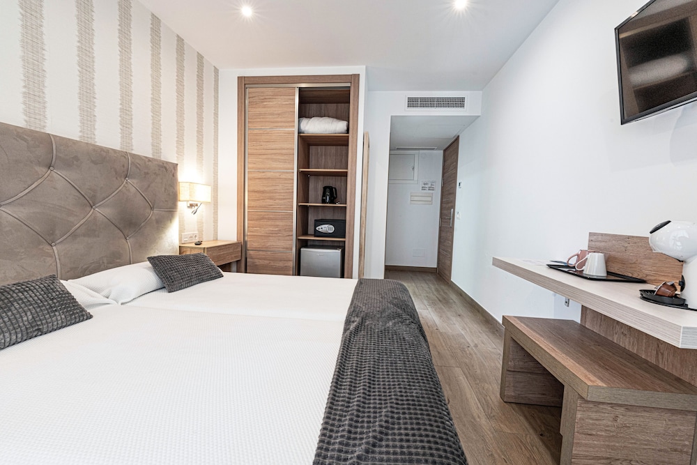 Double Room, City View photo 3