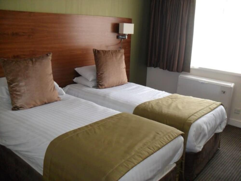 2 Single Beds - Photo 3