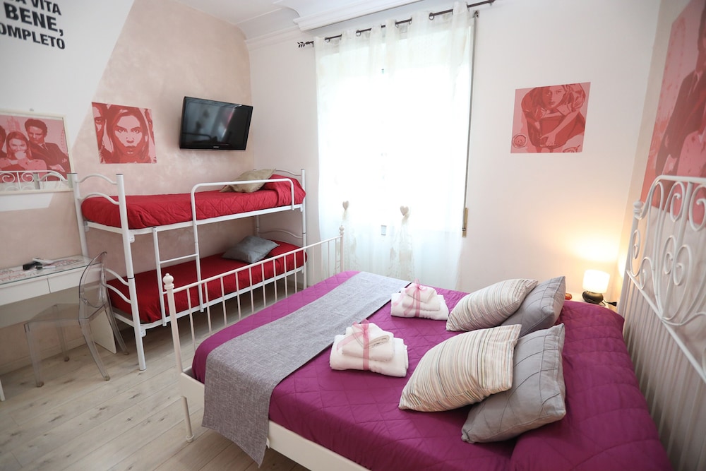 Business Quadruple Room photo 2