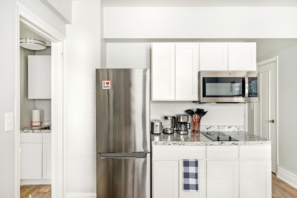 Apartment photo 2