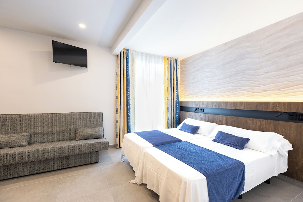 Comfort Room - Photo 1