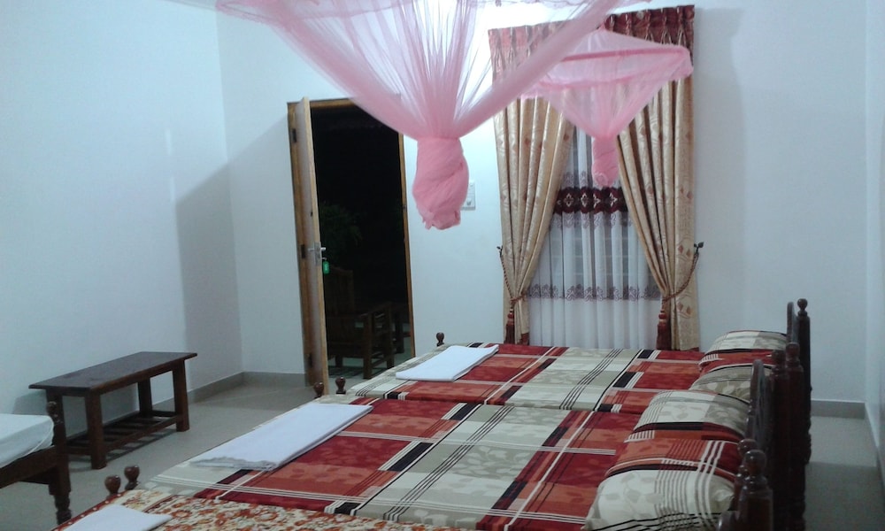 Family Suite Non/AC photo 3