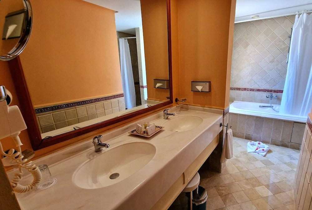 Triple Room - Photo 2