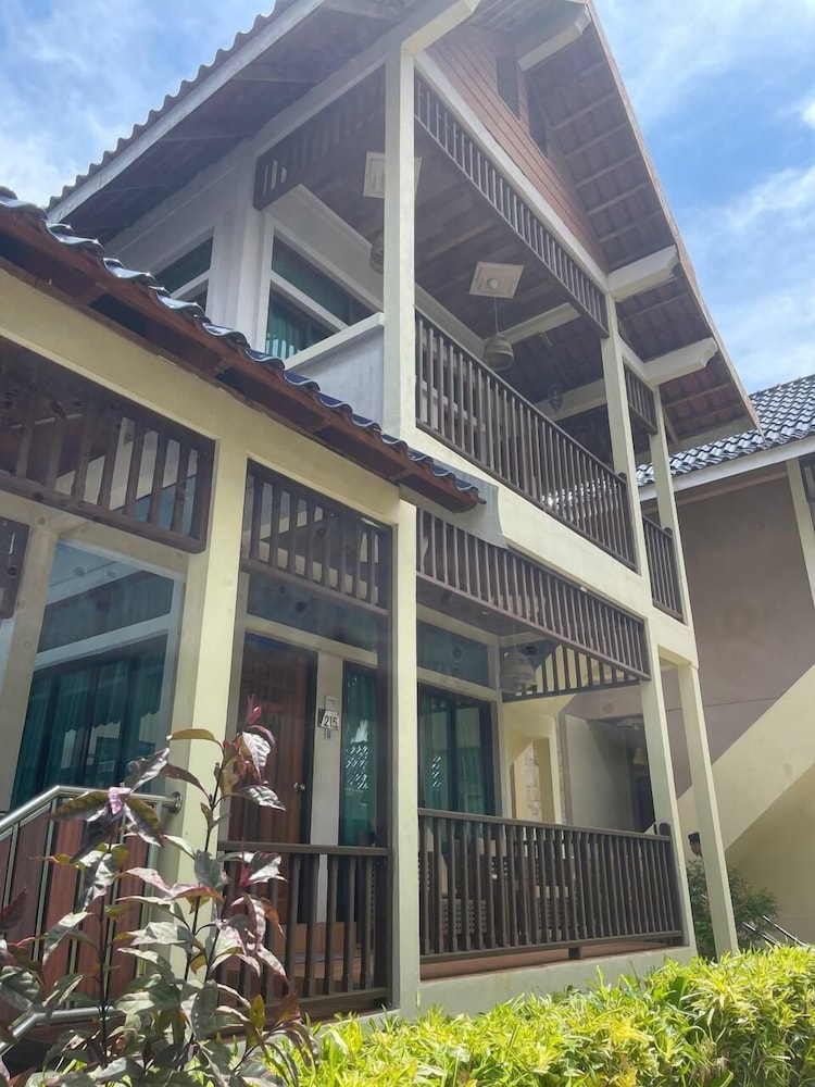Premium Triple Room photo 3