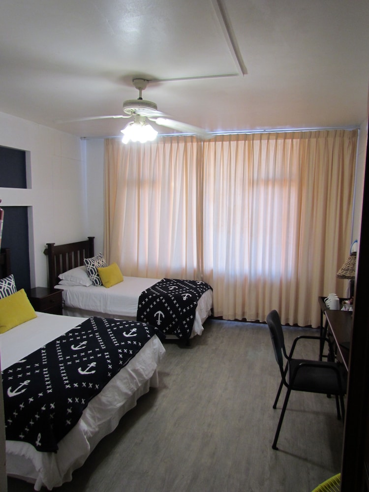 Triple Room, Multiple Beds