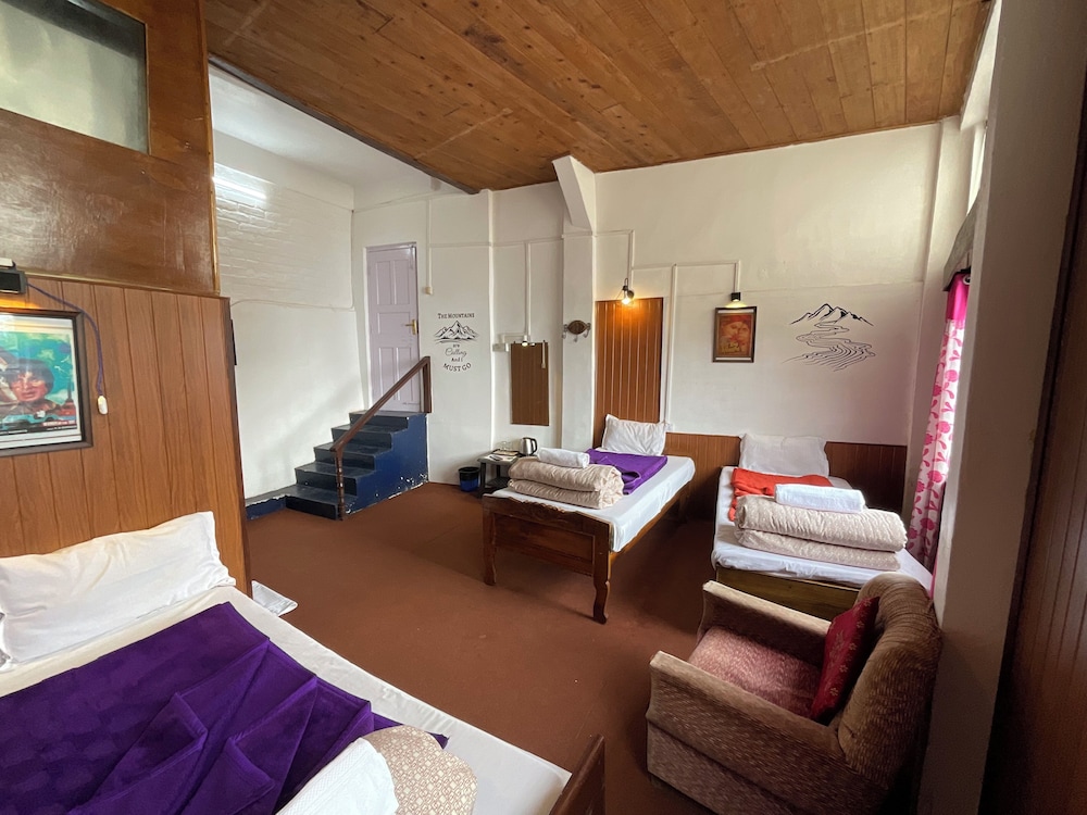 Family Quadruple Room, Hill View