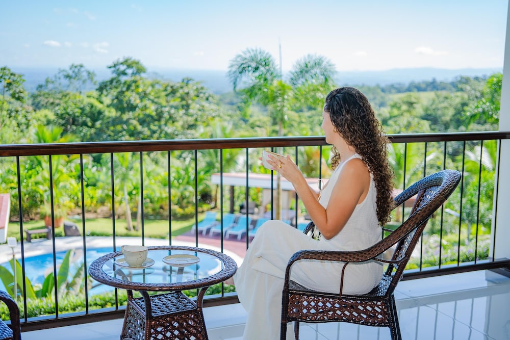 Luxury Room, 1 King Bed, Valley View