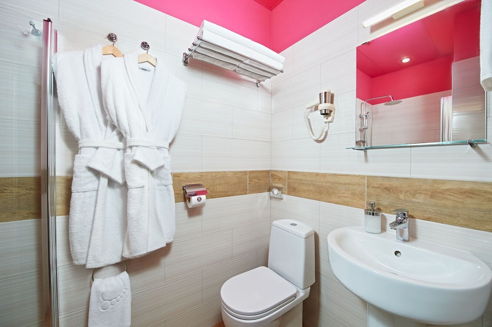Basic Double Room, 1 Queen Bed, Non Smoking
