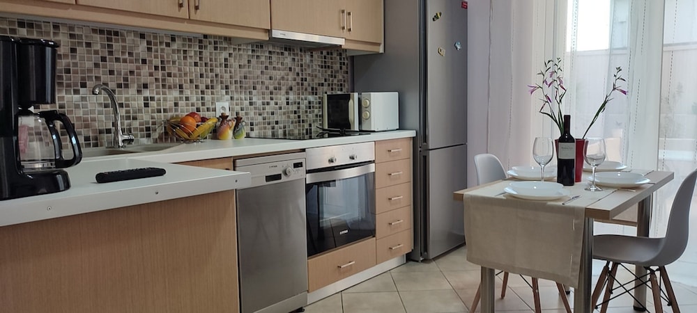 Apartment, Smoking