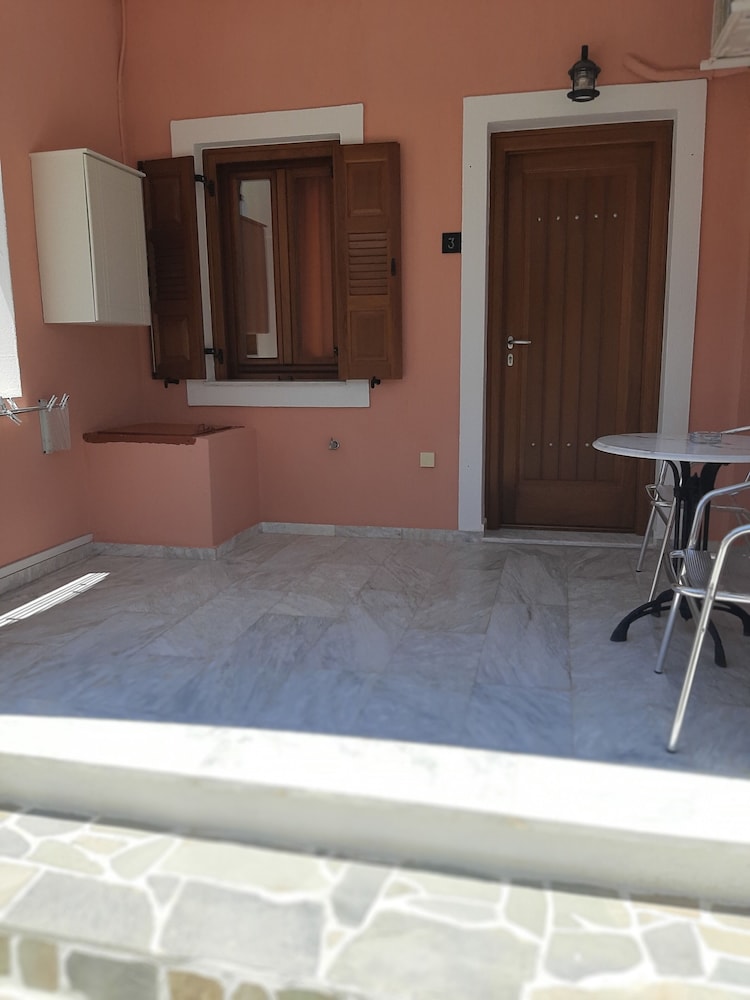 Standard Room - Photo 13