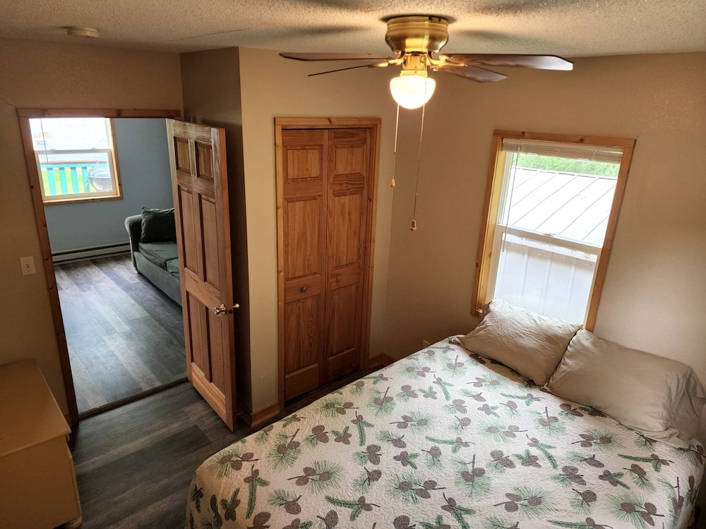 Family Cabin, 2 Bedrooms, Lake View, Lakeside, photo 6