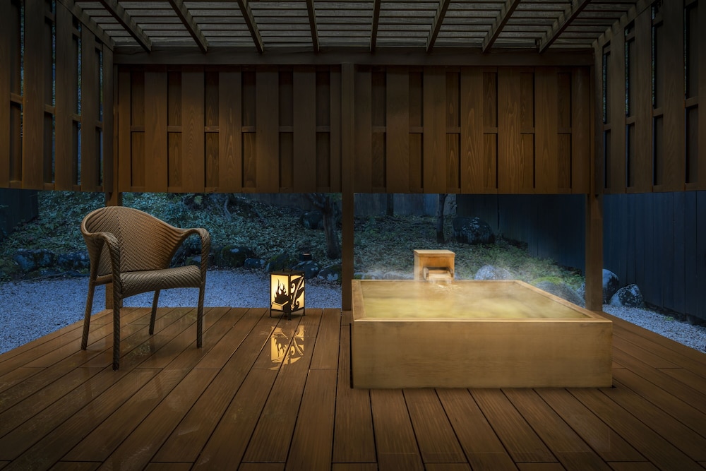 Japanese-style Room with Outdoor Bath 1H5