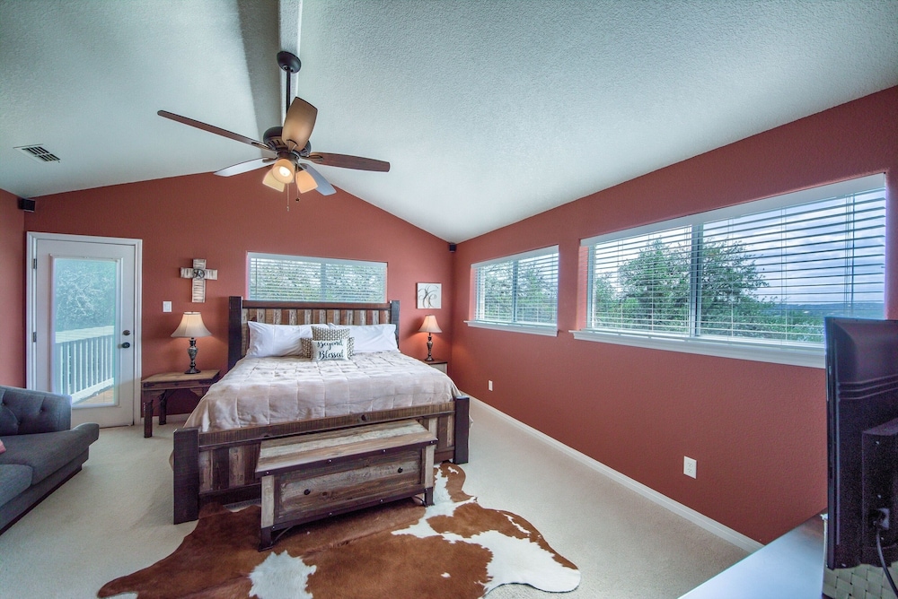 House, 4 Bedrooms photo 1