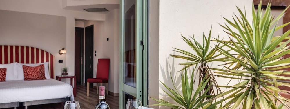 Superior Double or Twin Room, Balcony photo 3