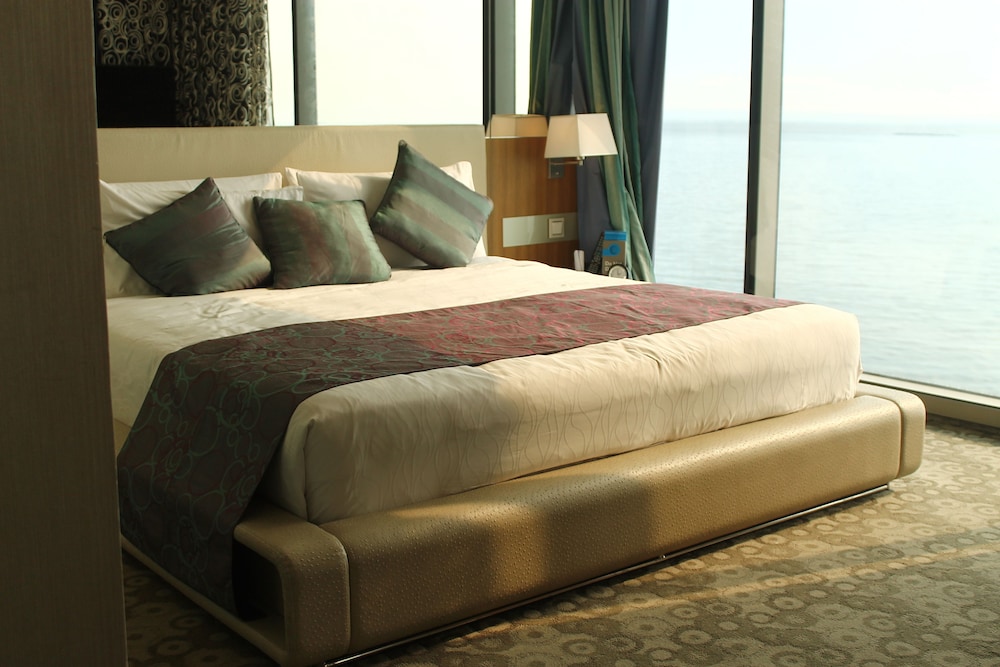 Bayview King Room - Photo 4