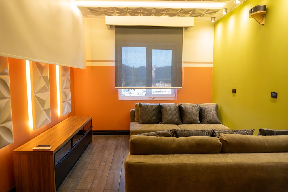 Family Quadruple Room, 2 Bedrooms, 2 Bathrooms, City View photo 1