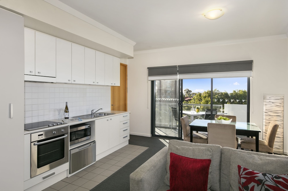 Apartment, 2 Bedrooms - Photo 3