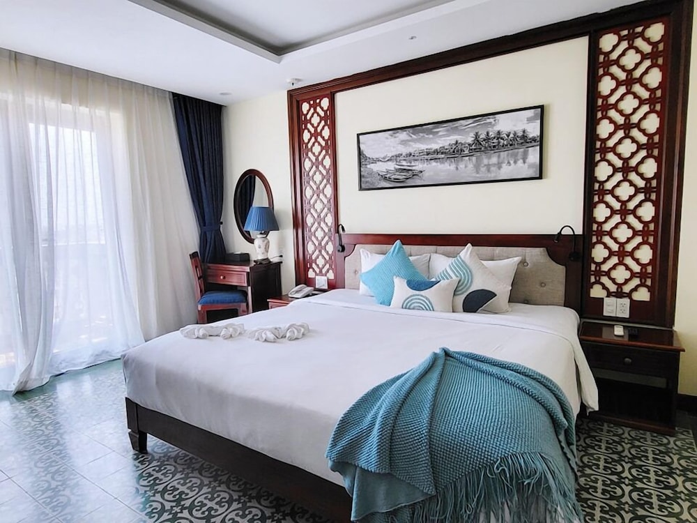 Premier Deluxe Double or Twin Room - Photo 11