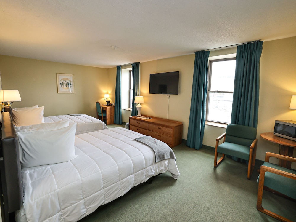 Standard Single Room, 2 Queen Beds, Mobility Accessible, Non Smoking photo 2