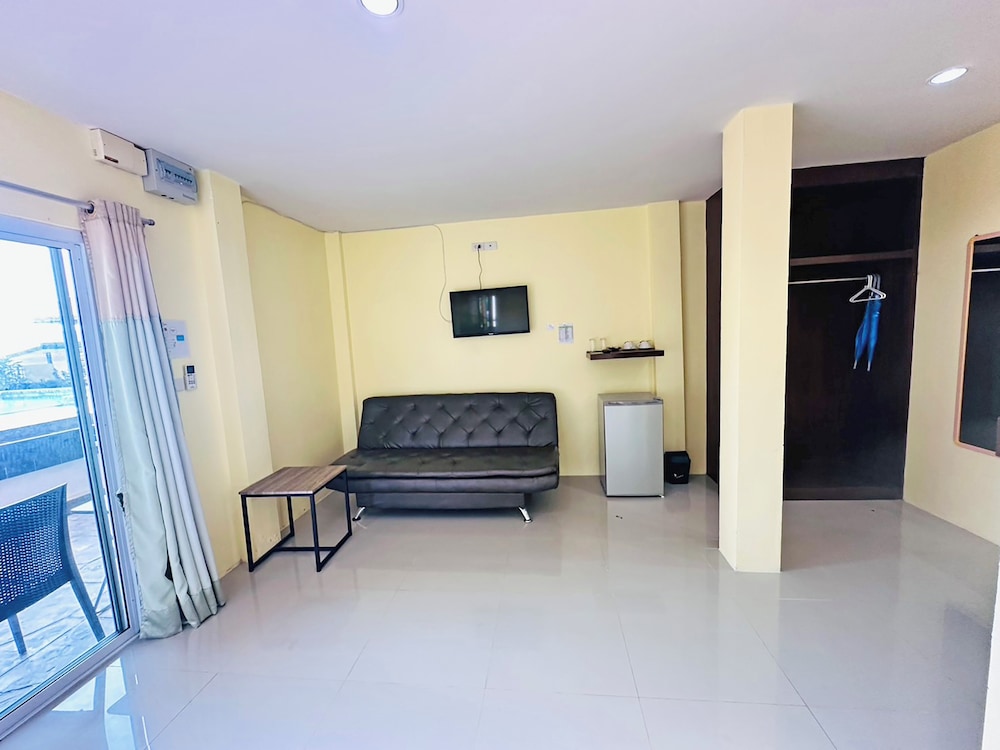 Superior Triple Room, 3 Twin Beds - Photo 3