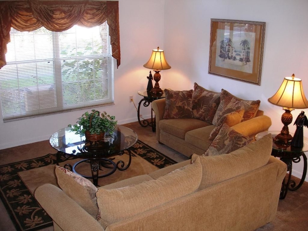 Apartment photo 2