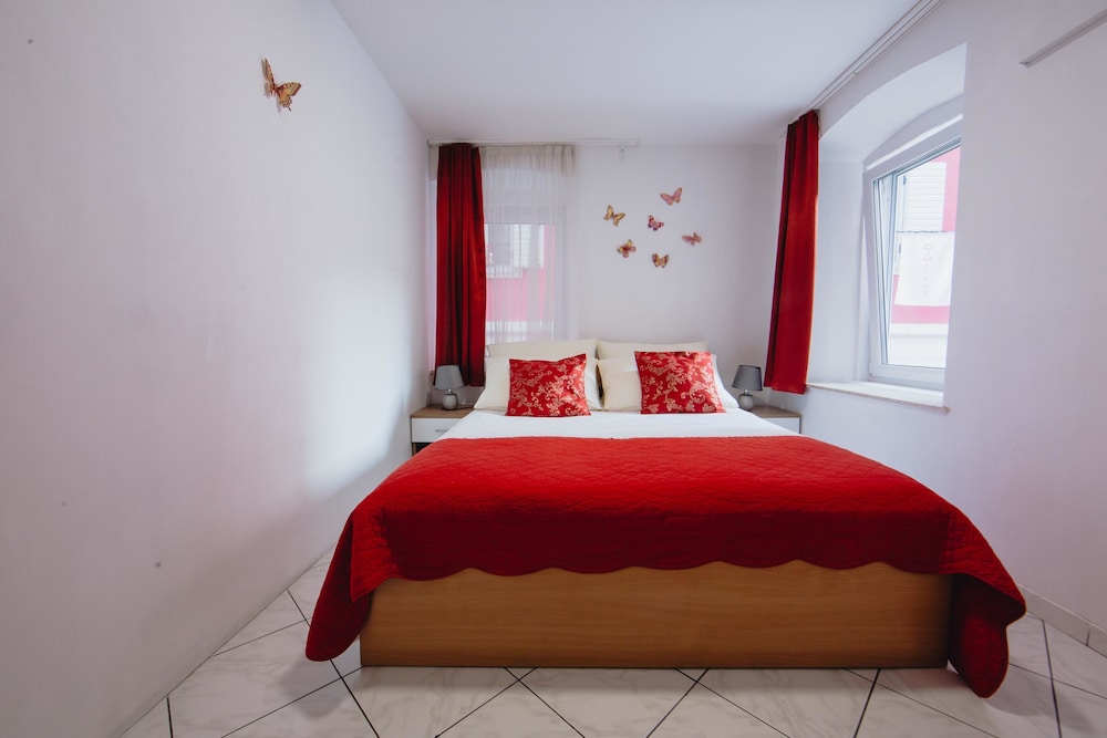 Apartment (A1)