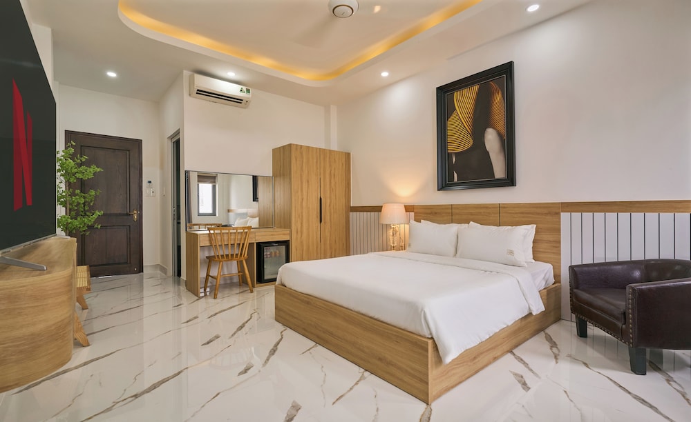 Panoramic Double Room, Balcony, City View photo 3