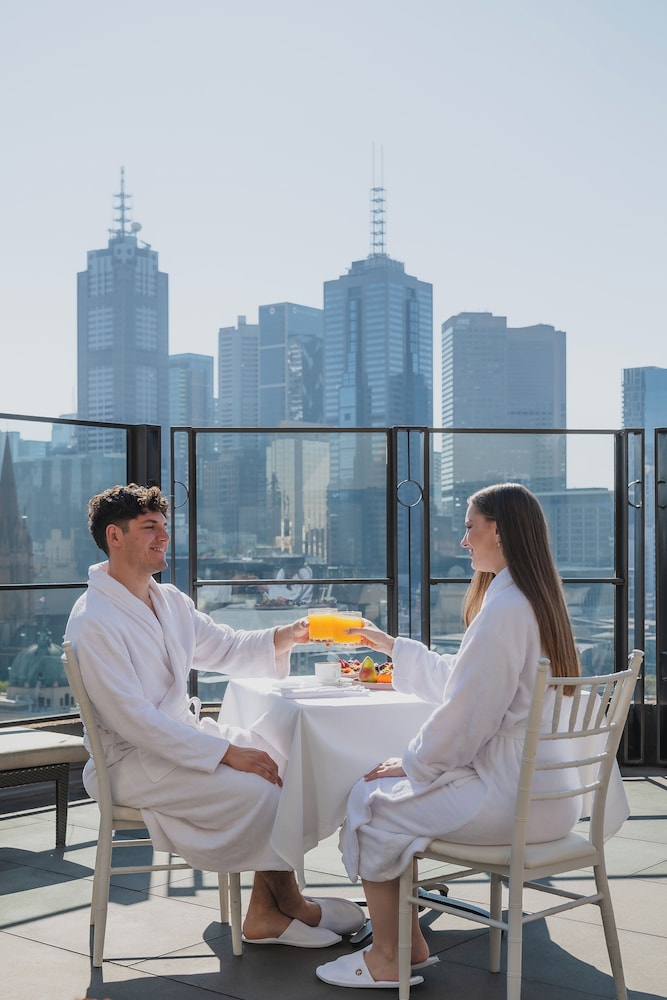 Club Executive Terrace - Photo 4