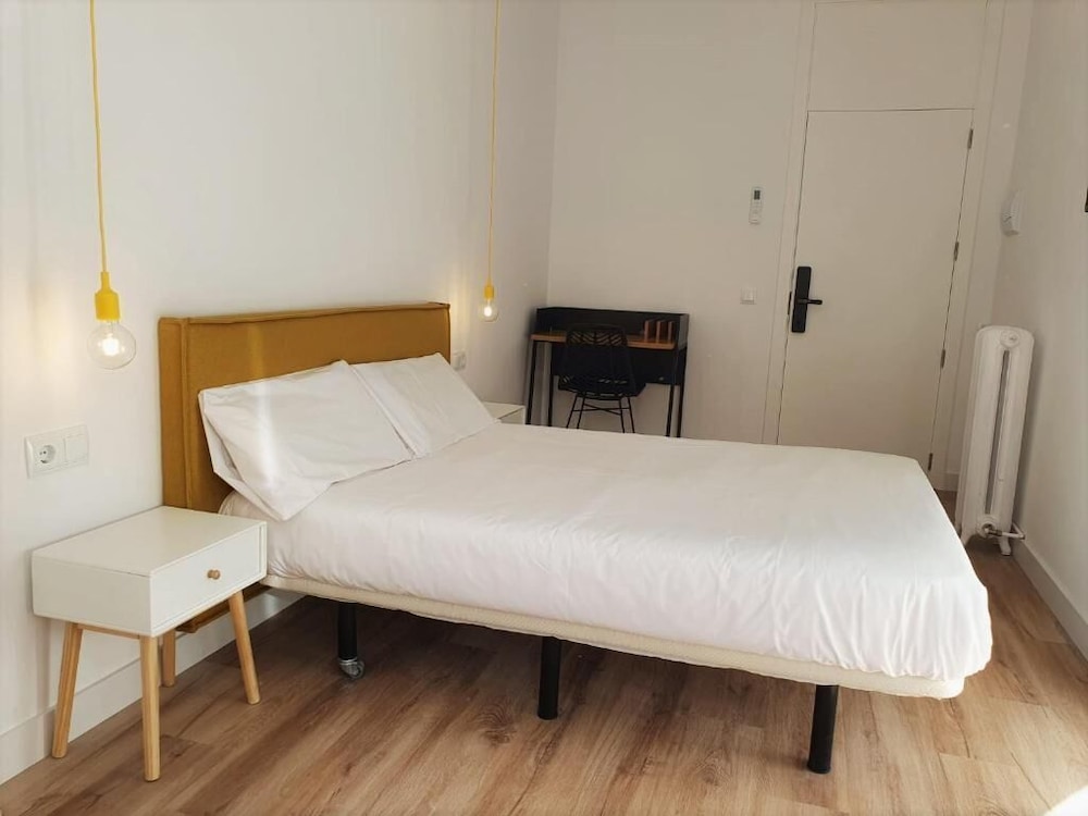 Deluxe Double Room, 1 Double Bed - Photo 1