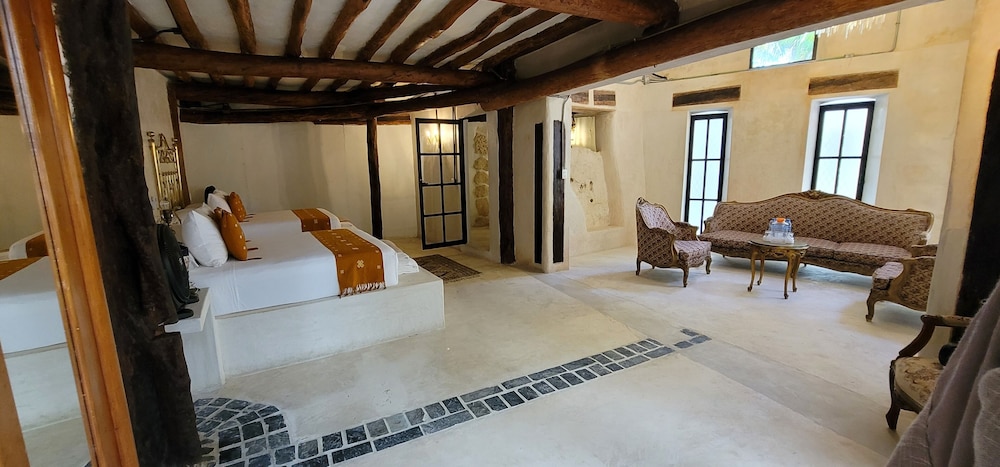 Family Room Double Queen Beds Garden View