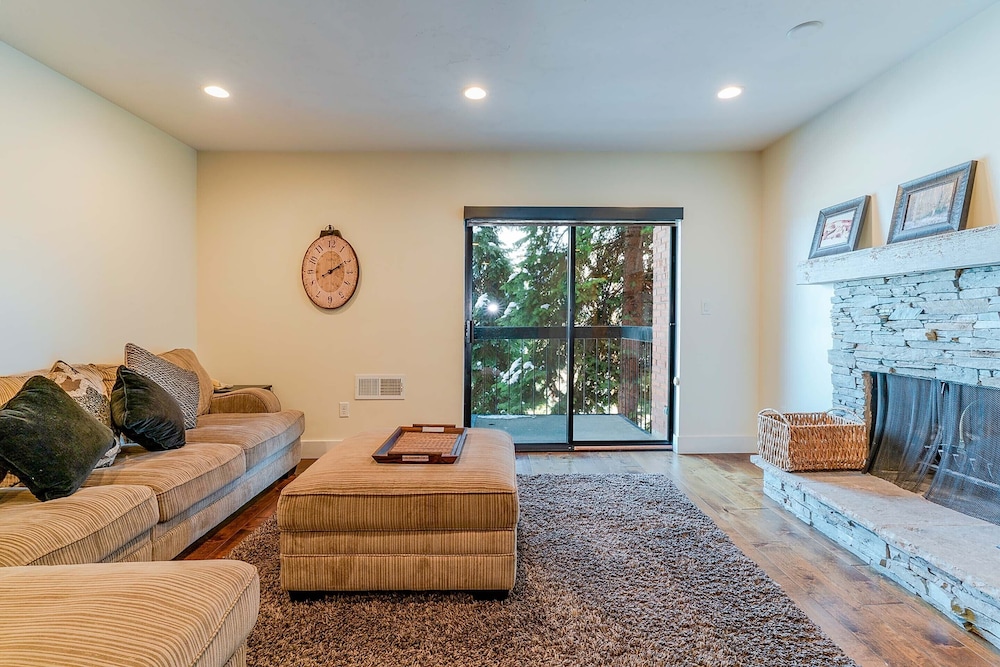 2 Bedroom Condominium - Photo 17